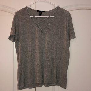 Front cross grey t-shirt